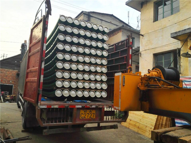 塑料竹筏装车将发往全国各地_PVC竹筏一手生产厂